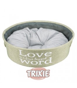 Trixie Cama Lando